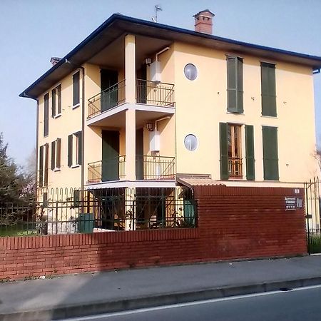 Locanda I Tarocchi Vailate ภายนอก รูปภาพ